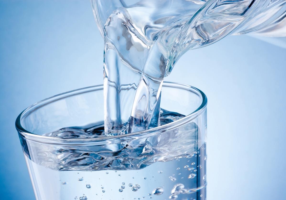 Glas Wasser