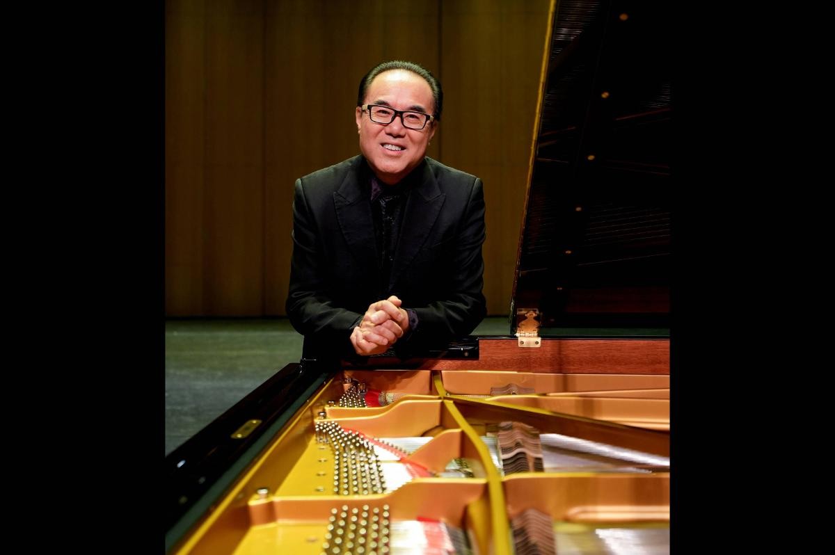 Tian Jiang am Klavier