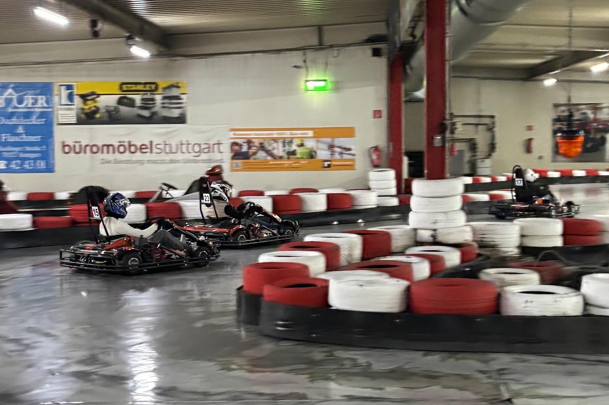 Jugendliche beim Go-Kart-Rennen im Mai in Stuttgart