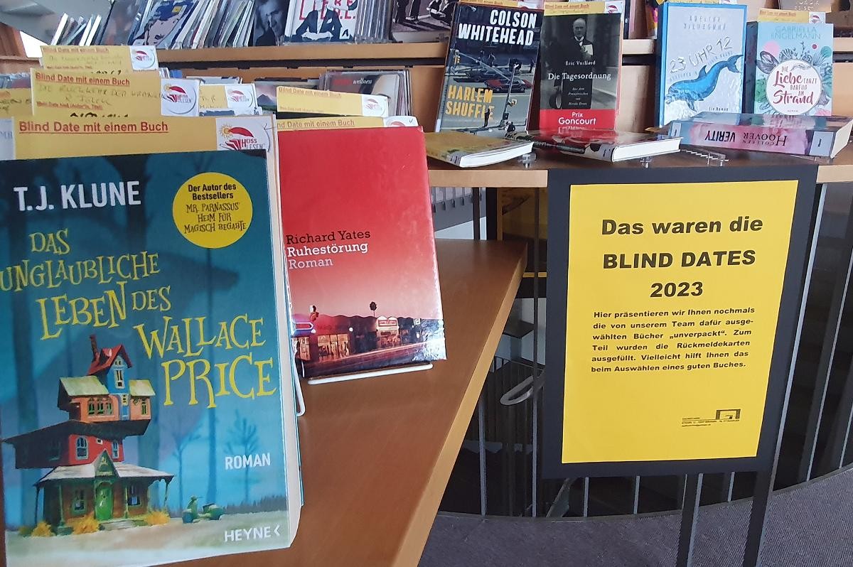 Büchertisch Blind Date mit einem Buch