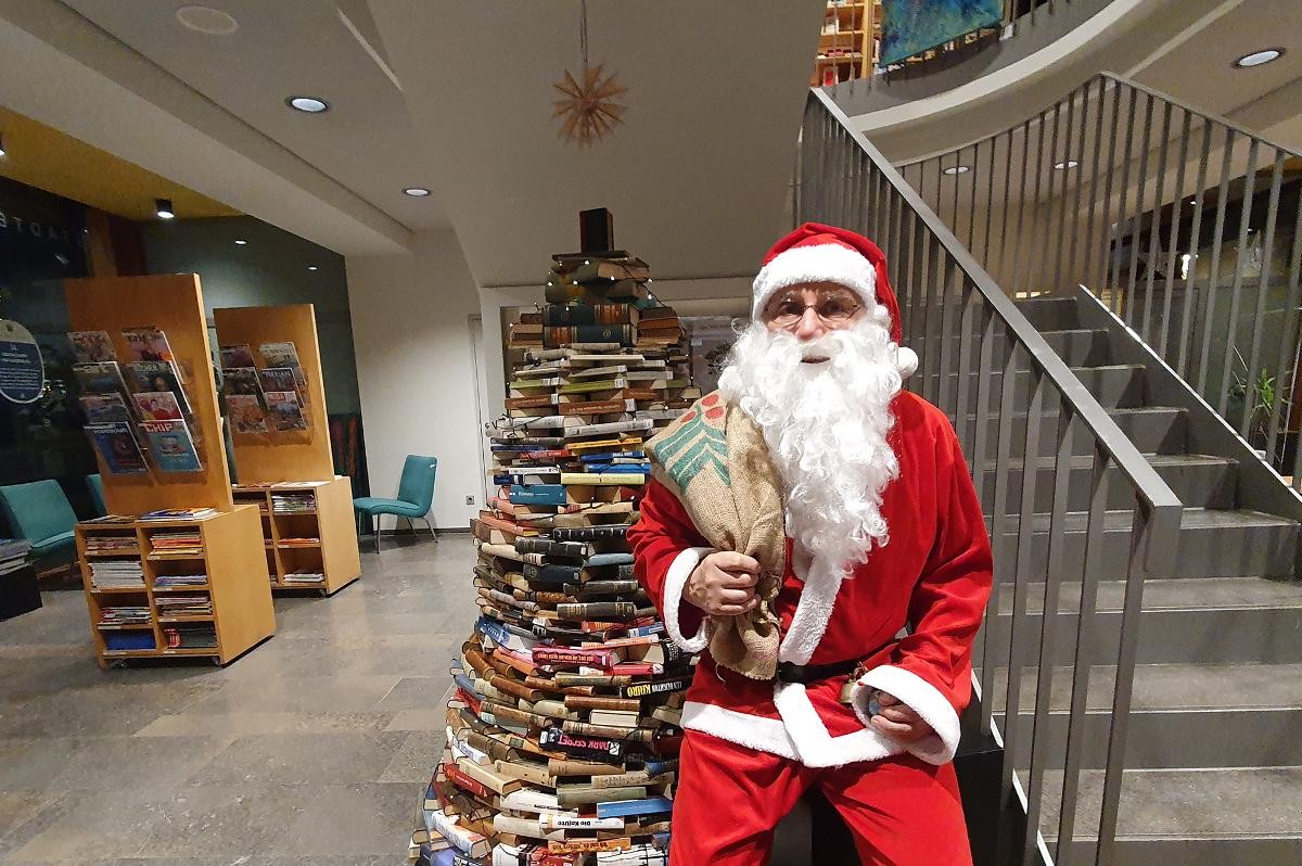 Nikolaus in der Bücherei