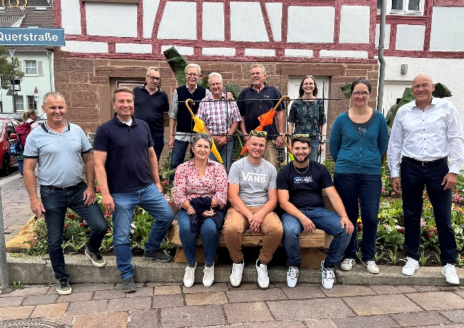 Gruppenfoto mit Erstem Beigeordnetem Stefan Altenberger