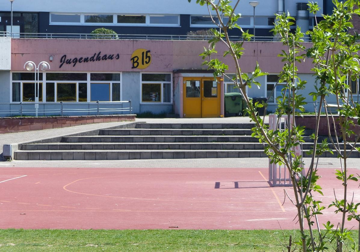 Jugendhaus B15 - Beim Brückentor 15