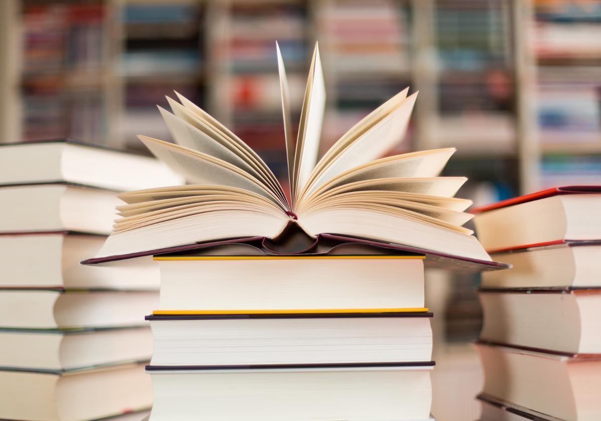 Aufgeschlagenes Buch