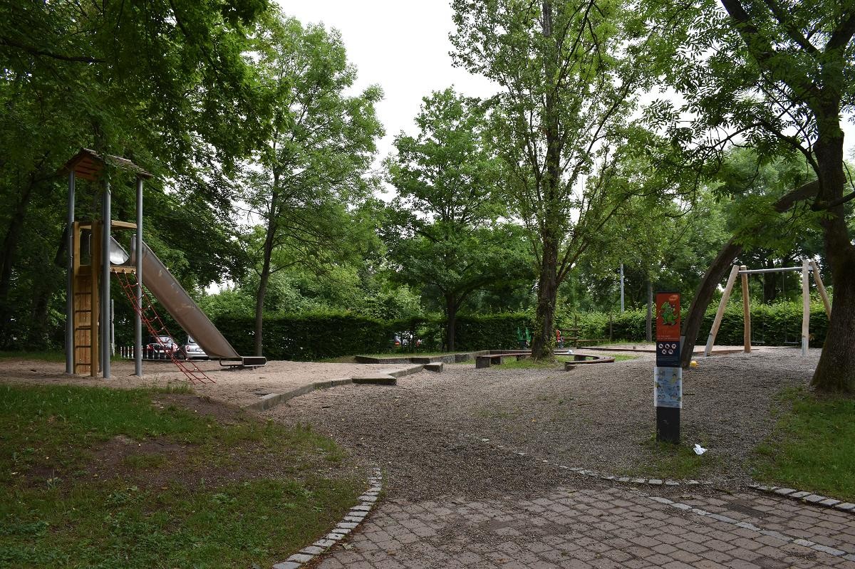 Spielplatz Drache Fridolin