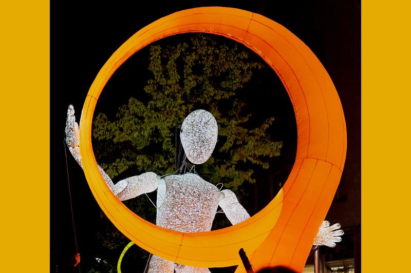 Die Figur DUNDU beim Gerlinger Nachtschwärmen 2024